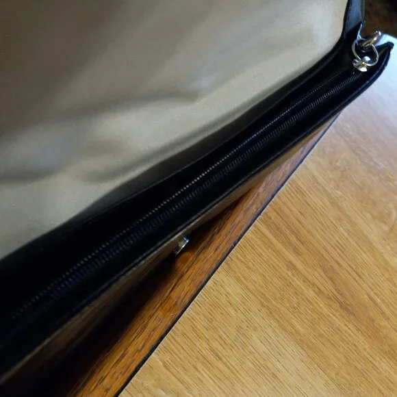 AUTHENTIC COACH Leather Large Wristlet w Buckle Wallet Clutch - Picture 7 of 7